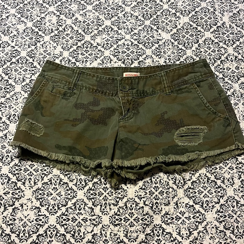 Mossimo camo shorts